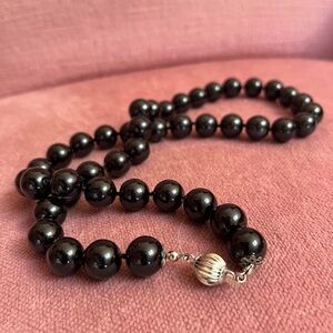 24 inch black 12-14 mm shell pearl hand knotted necklace-ELEGANT Nice!